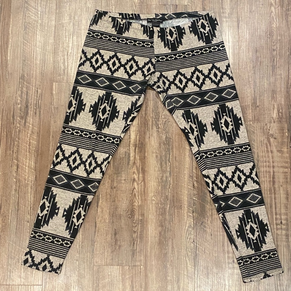 See You Monday Tribal warm leggings - black and beige